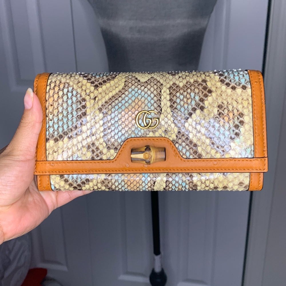 Snakeskin Ostrich Diana Chain Wallet Butter Ivory Paradise Cloud Natural